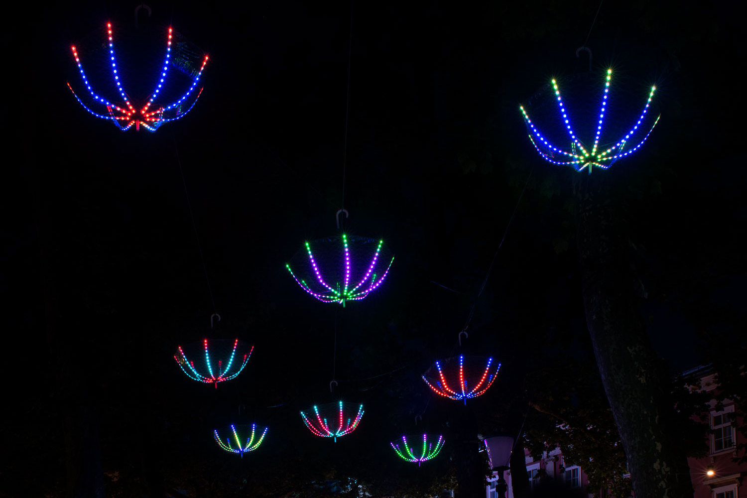 Circus Lumineszenz. SVETLOBNA GVERILA Ljubljana 2020. Photo DK (3)