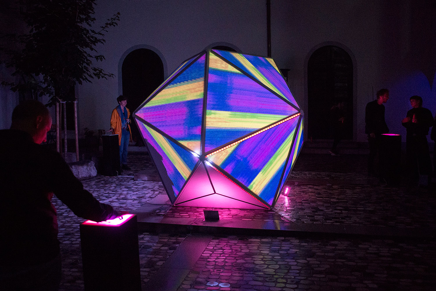 Laboratorij Svetlobne Gverile. SVETLOBNA GVERILA Ljubljana 2020. Photo DK (11)